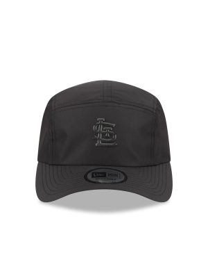 60692630_RUNNER_ALPHARUNNER26166_STLCAR_XBK_F