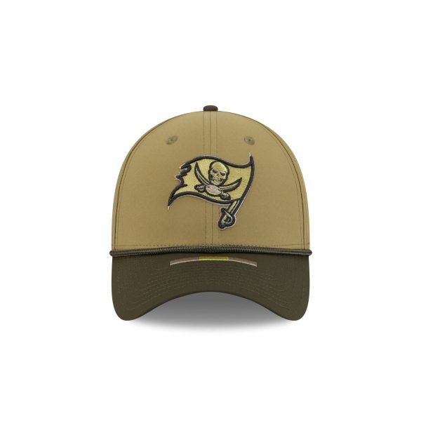 Tampa Bay Buccaneers 2025 Salute to Service 39THIRTY Stretch Fit Hat