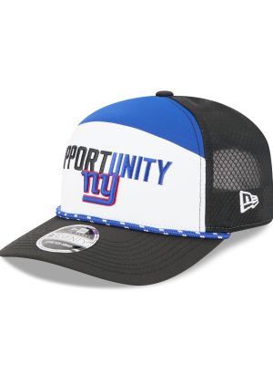 New York Giants 2025 Inspire Change Split Panel 9SEVENTY Trucker Hat