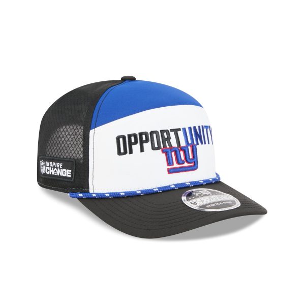 New York Giants 2025 Inspire Change Split Panel 9SEVENTY Trucker Hat